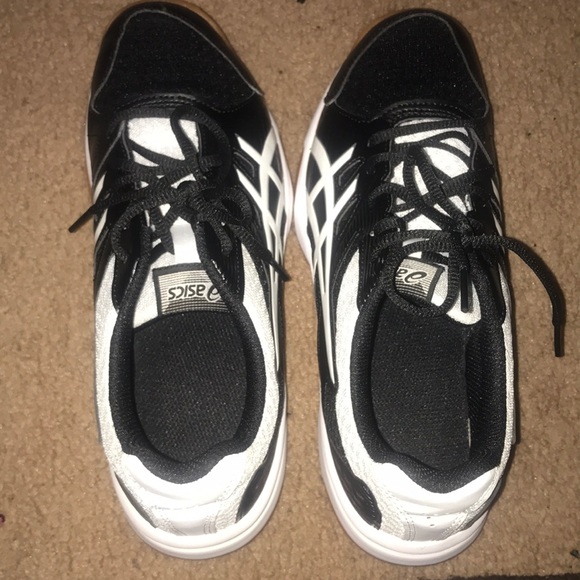 Volleyball shoes - Picture 1 of 5